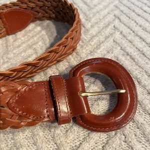 Vintage 90’s braided leather belt with leather  covered buckle.
